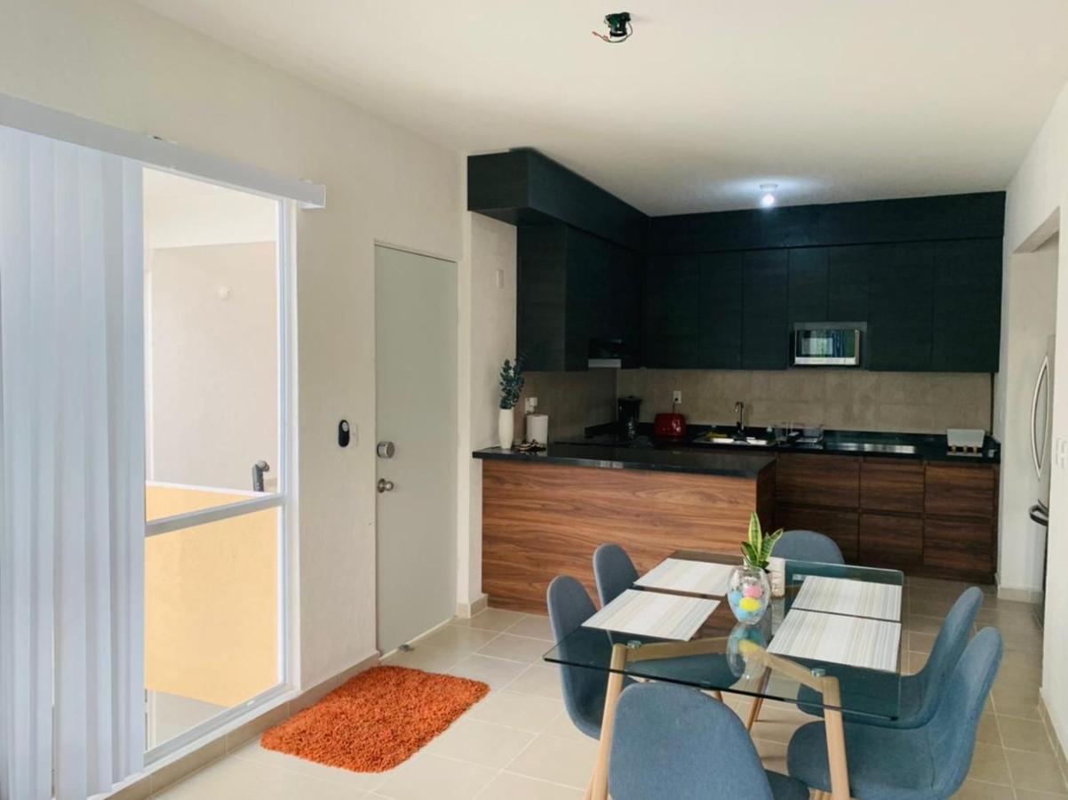 Franks House Apartment "Shared House" Cancun Bagian luar foto